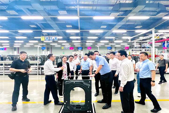 1832987843425849345.jpg 1832987843425849345.jpg